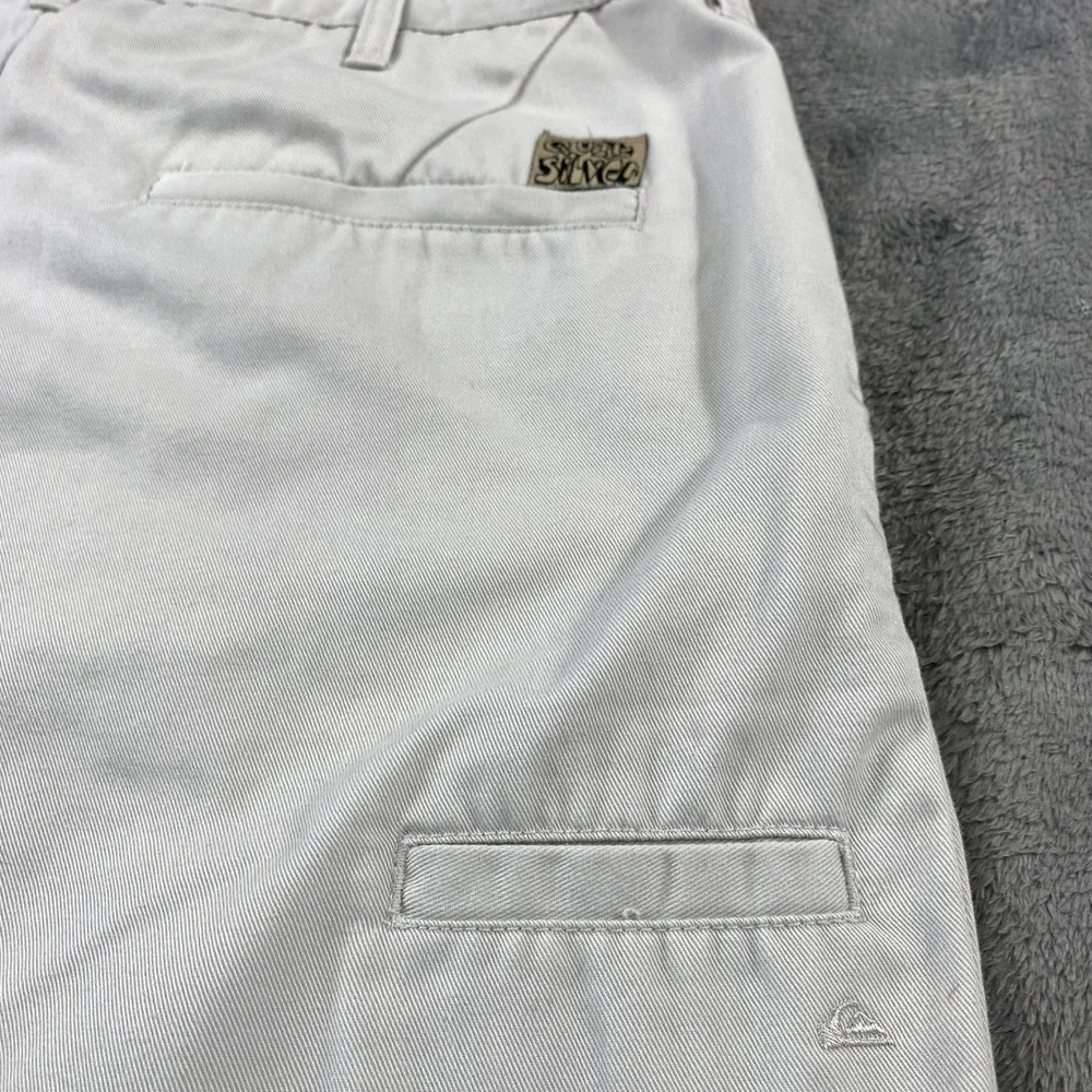 Quiksilver Shorts Mens 33 Off-White Chino Twill Flat Front Summer Beach Casual‎